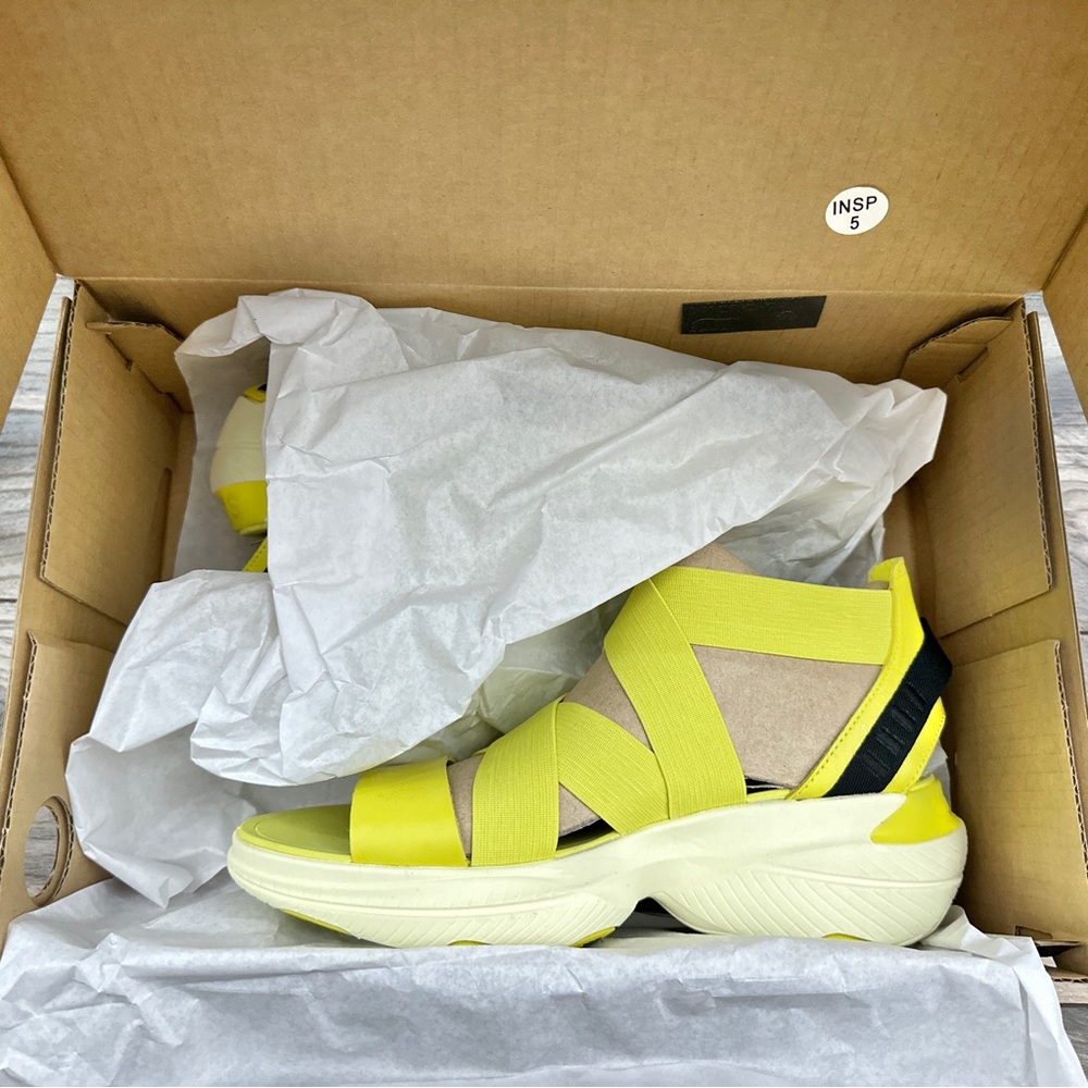 NIB Sorel Explorer Blitz Multistrap Sport Sandal Bolt Bolt Hint Neon Yellow - Picture 9 of 16